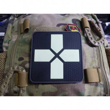 gros patch pvc medic croix rouge medic version phosphorescente 10cmx10cm