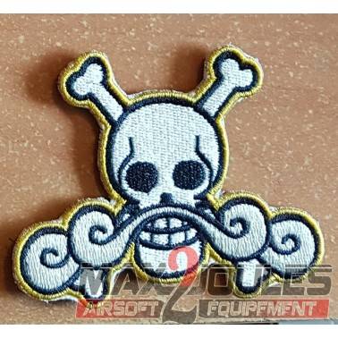 patch velcro one piece roger flag tete de mort skull avec grosse moustache